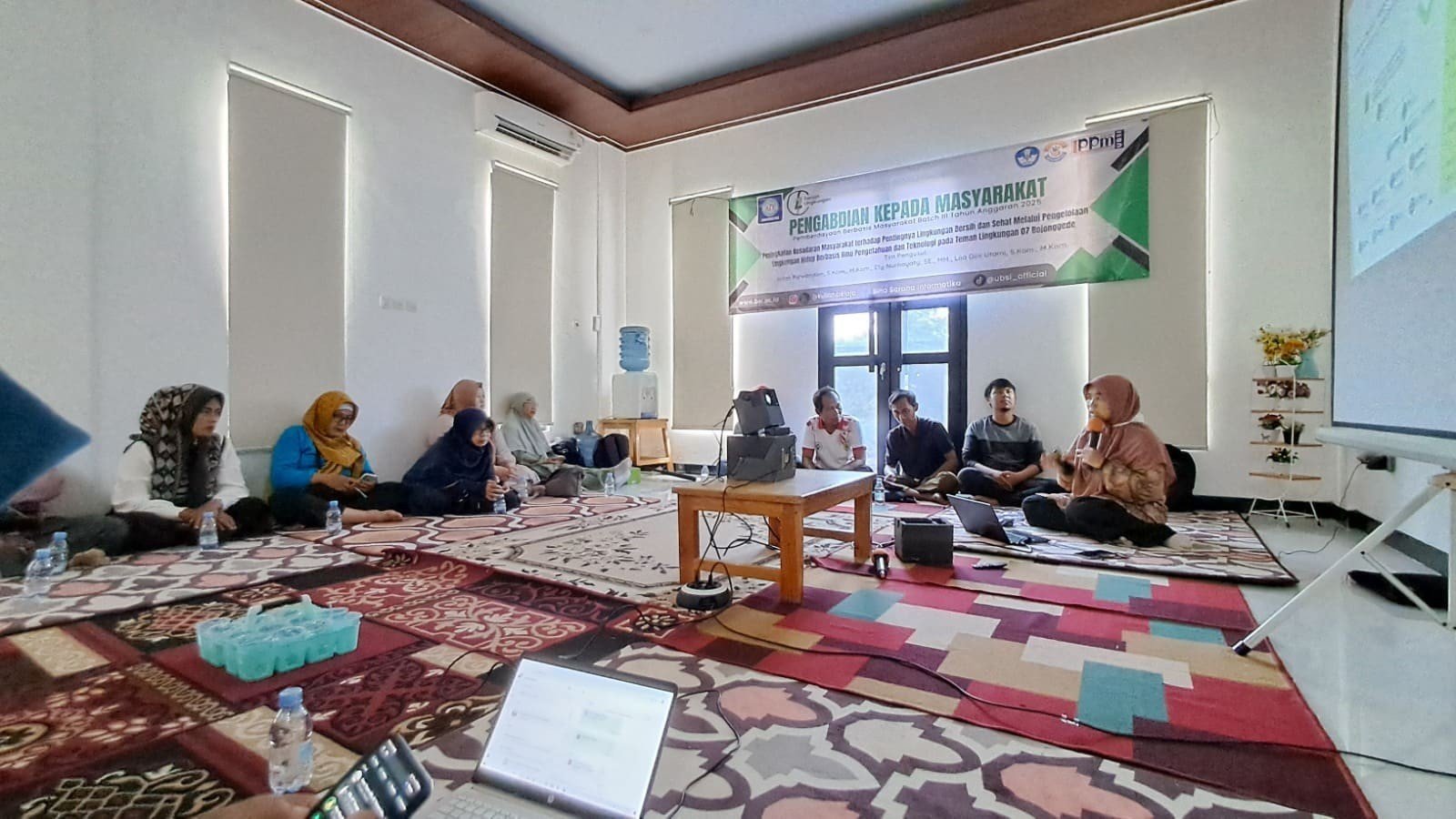 Bangun Lingkungan Bersih, UBSI dan Teman Lingkungan 07 Bojonggede Jalin Kolaborasi Hebat